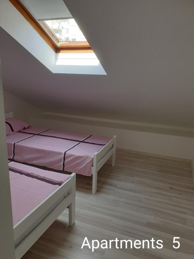 Leoalemar Apartment โนวีวีโนดอลสกี ภายนอก รูปภาพ